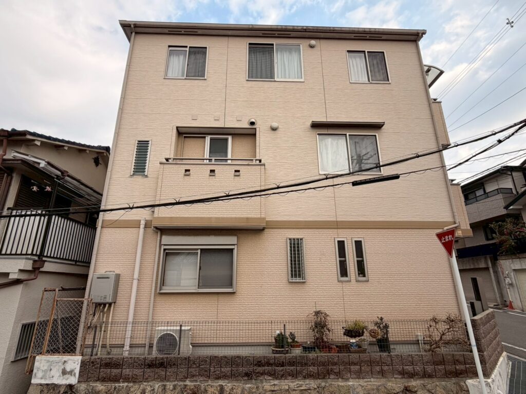 【箕面市 池田市 豊中市】箕面市 N様邸 塗装工事 【外壁塗装・雨漏り・防水工事専門店】 | ブログ| 箕面市周辺【細かい見積り】外壁塗装と ...